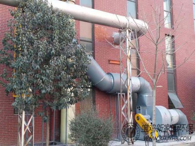 大菠萝首页（jī）移動（dòng）噴漆房-烤箱-表麵處理-廢氣處理案例